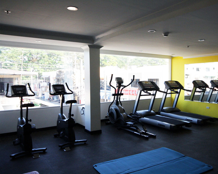 Queens Hotel Angeles City | Gym