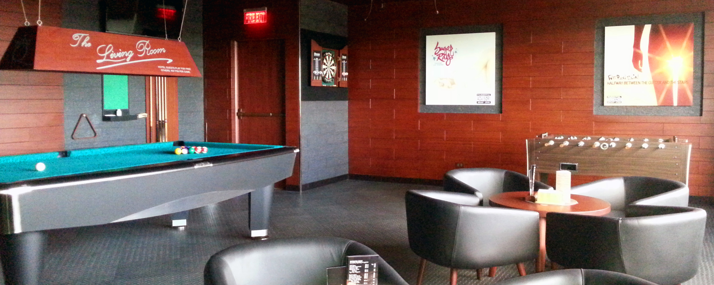 Queens Hotel Angeles | The Living Room