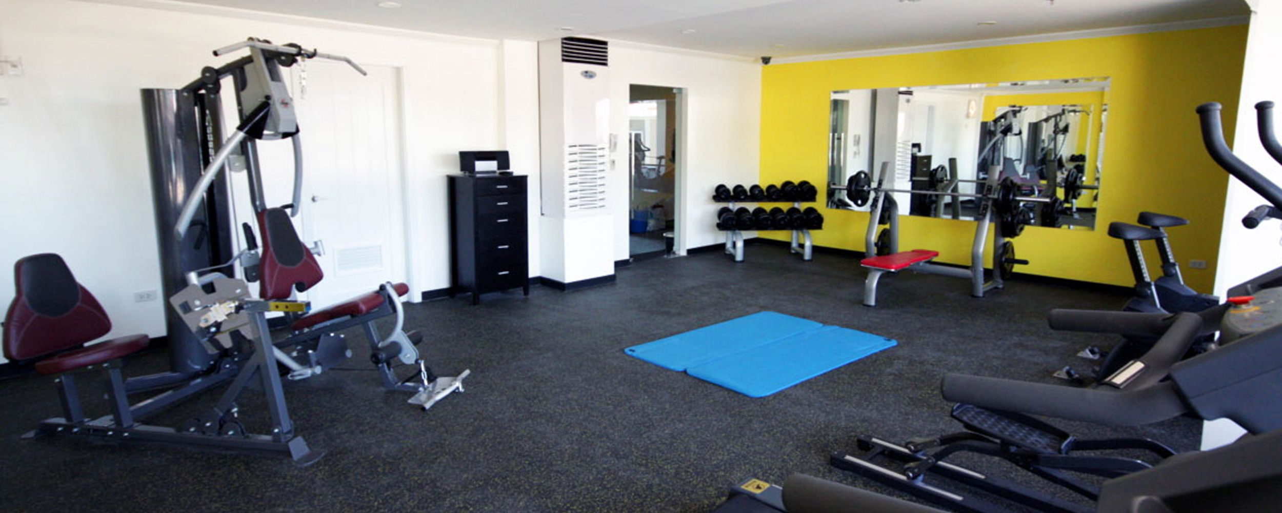 Queens Hotel Angeles City | Gym